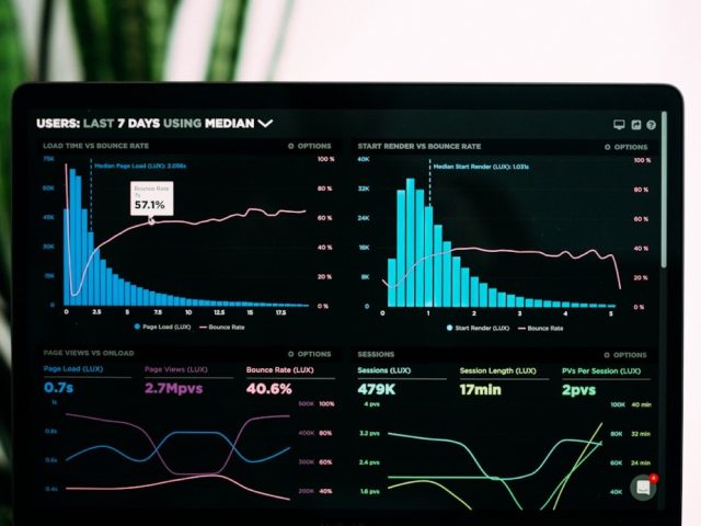 Comparatif outils analytics pour campagnes marketing finance